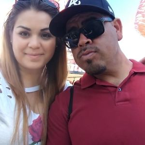 Meet your Posher, Efrain